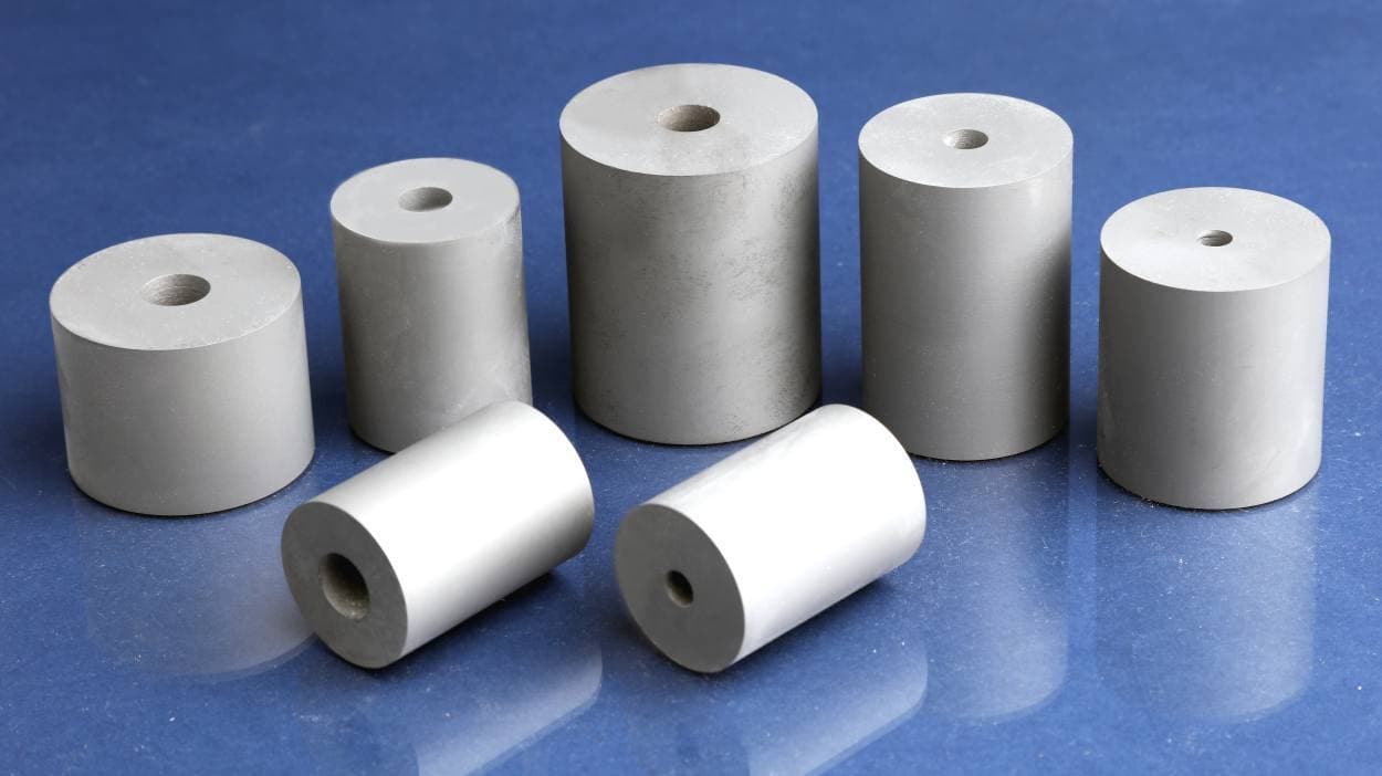 Pre-ground tungsten carbide cold heading pellets